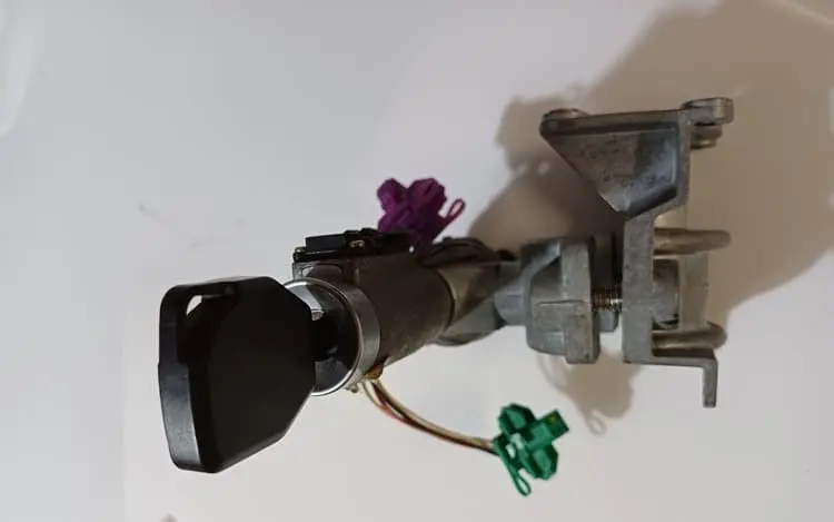 1989 XJ40 Sovereign 3.6 Ignition Barrel With 1 Key CBC4167