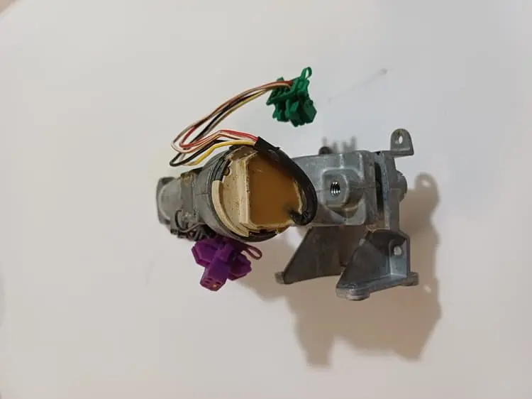 1989 XJ40 Sovereign 3.6 Ignition Barrel With 1 Key CBC4167 image 5
