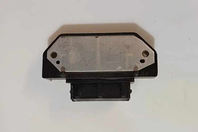 1990 XJ40 Sovereign 4.0 Ignition Amplifier Module DAC11520 image 3