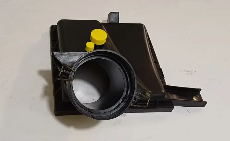 1989 XJ40 Sovereign 3. Air Cleaner Assembly With Filter EAC6100 image 5