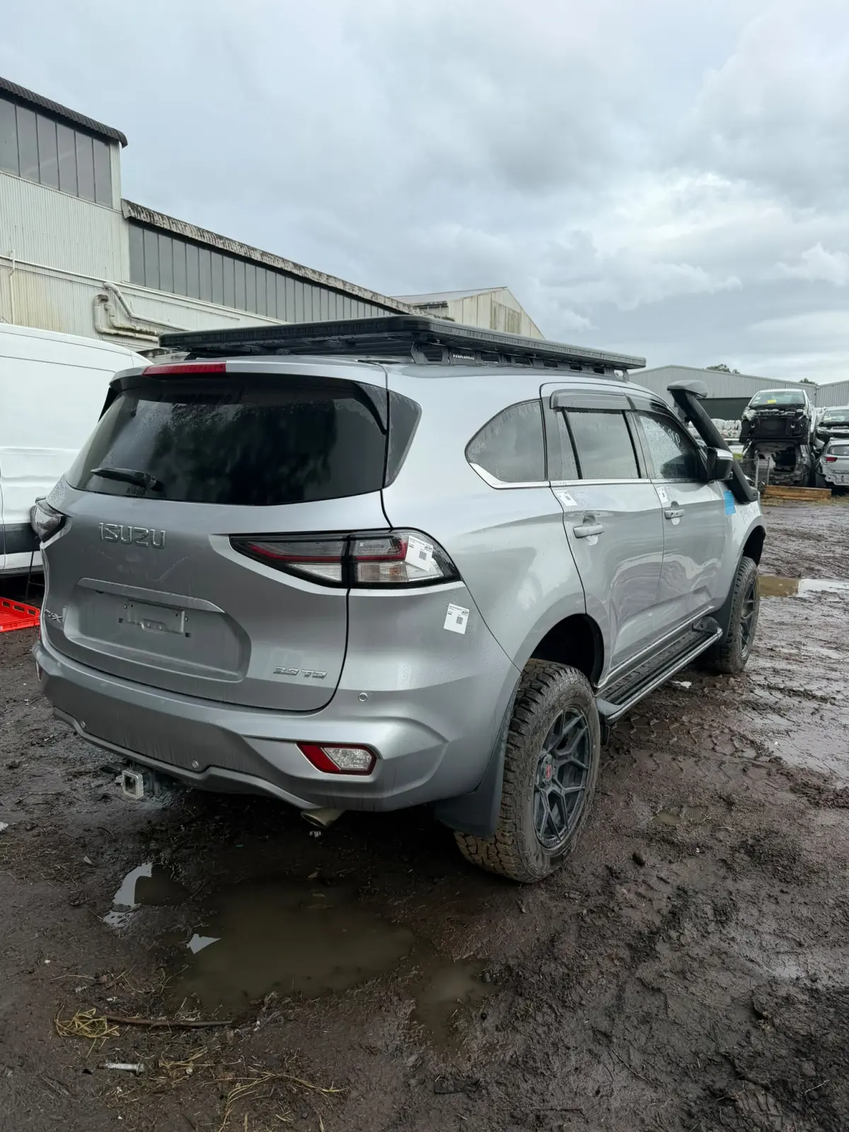 2022 Isuzu MU-X – ALL PARTS AVAILABLE FOR SALE image 4